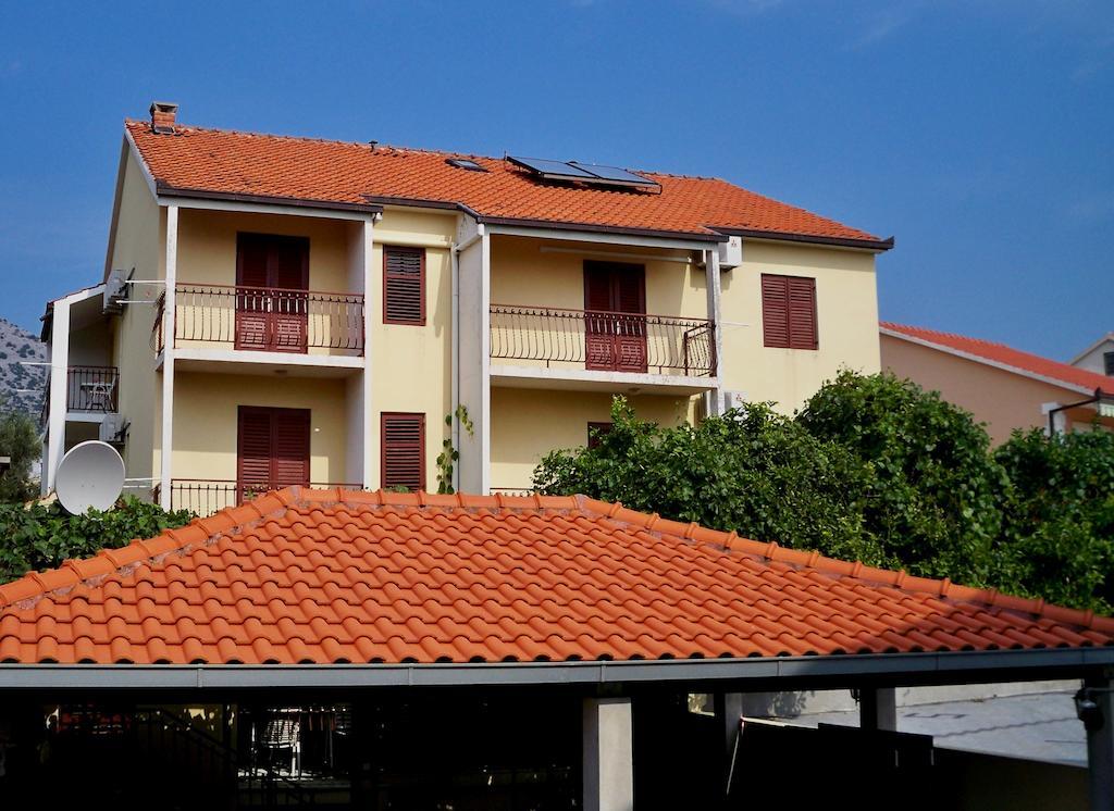 Guesthouse Lucic Orebic Exterior photo